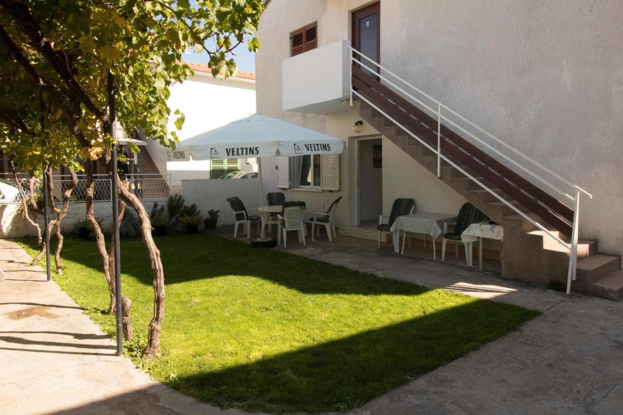 Apartmani Ana Juricev Vodice Водице Екстер'єр фото