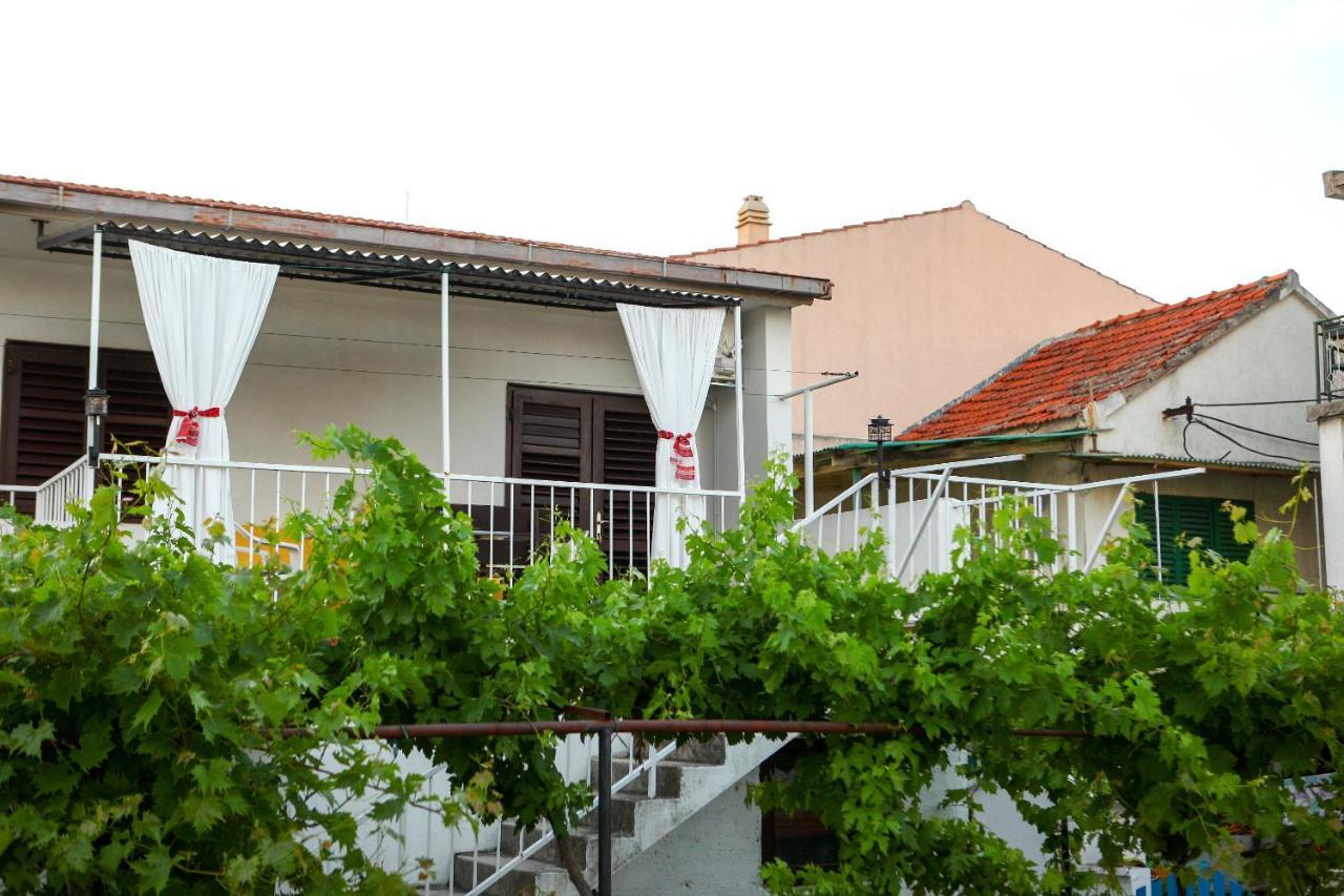 Apartmani Ana Juricev Vodice Водице Екстер'єр фото
