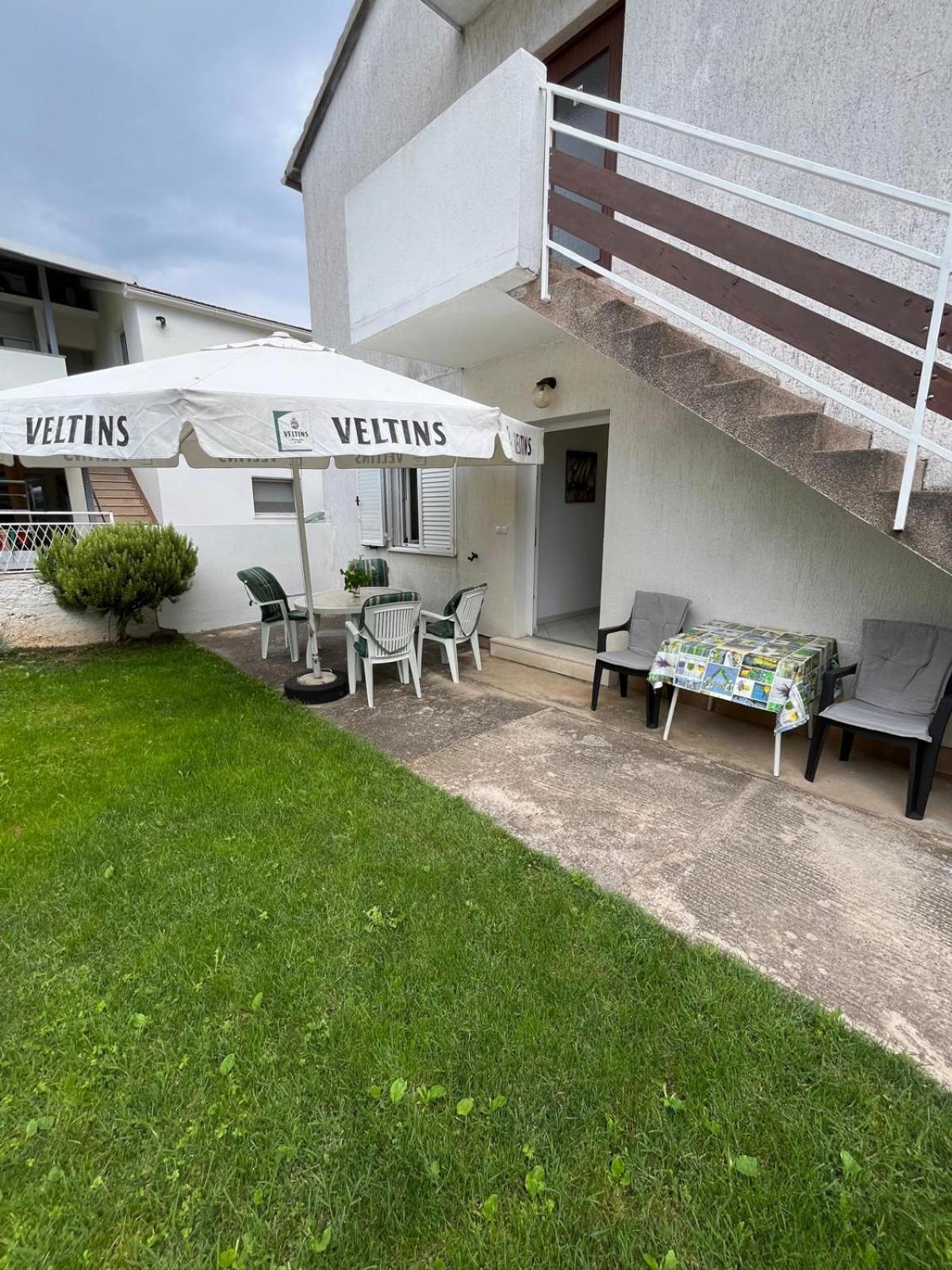 Apartmani Ana Juricev Vodice Водице Екстер'єр фото