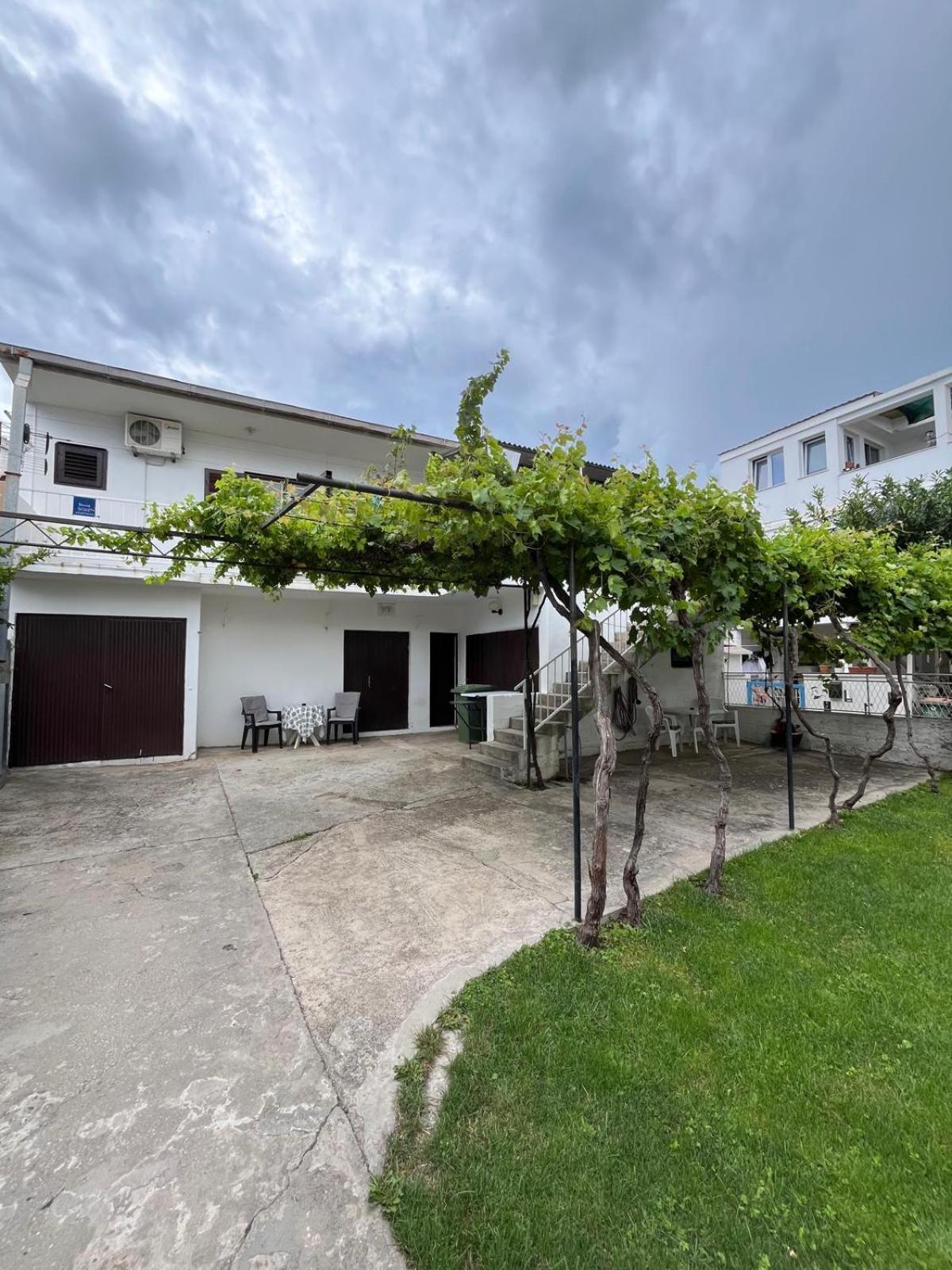 Apartmani Ana Juricev Vodice Водице Екстер'єр фото
